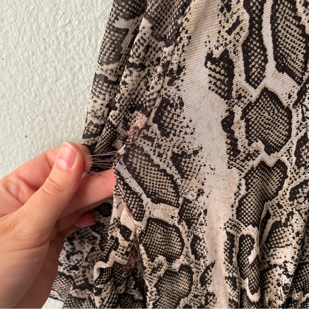 🌻5/$15🌻 L.I.F.E. | Long Snakeskin Snakeprint Sheer Beach Swim Cover-Up Cardigan - Picture 12 of 12